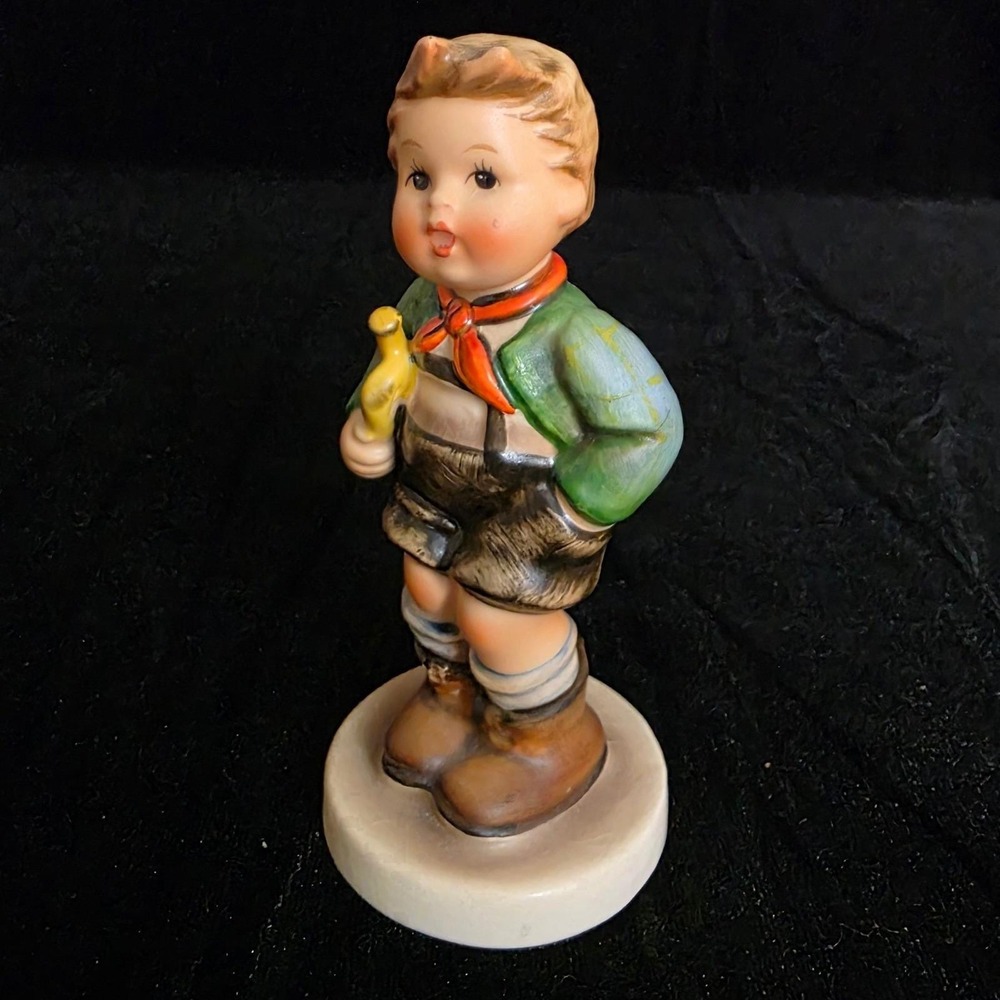 Goebel Hummel Trumpet Boy Figurine 97 TMK-5 W Germany Stylized Bee. Excellent.